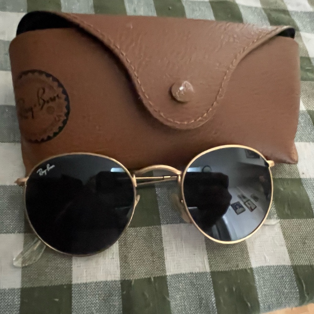 Ray-Ban RB3447 Round Polarized Sunglasses